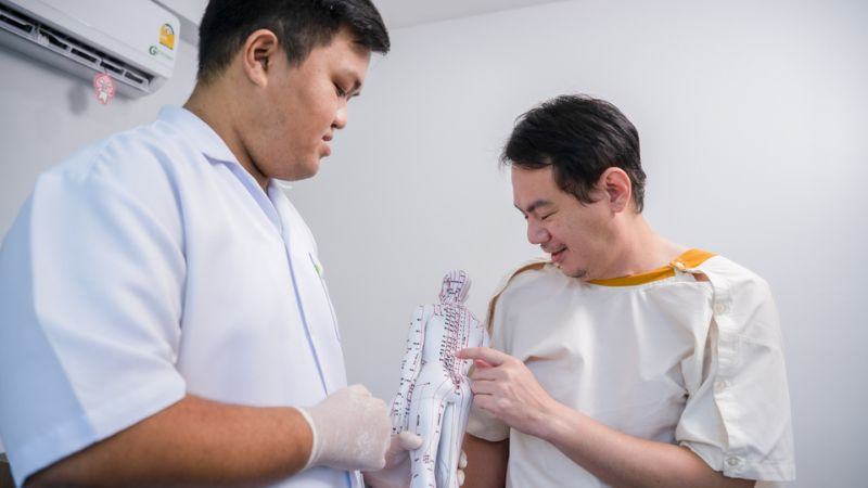 บริการแพทย์แผนจีน (Traditional chinese medicine)